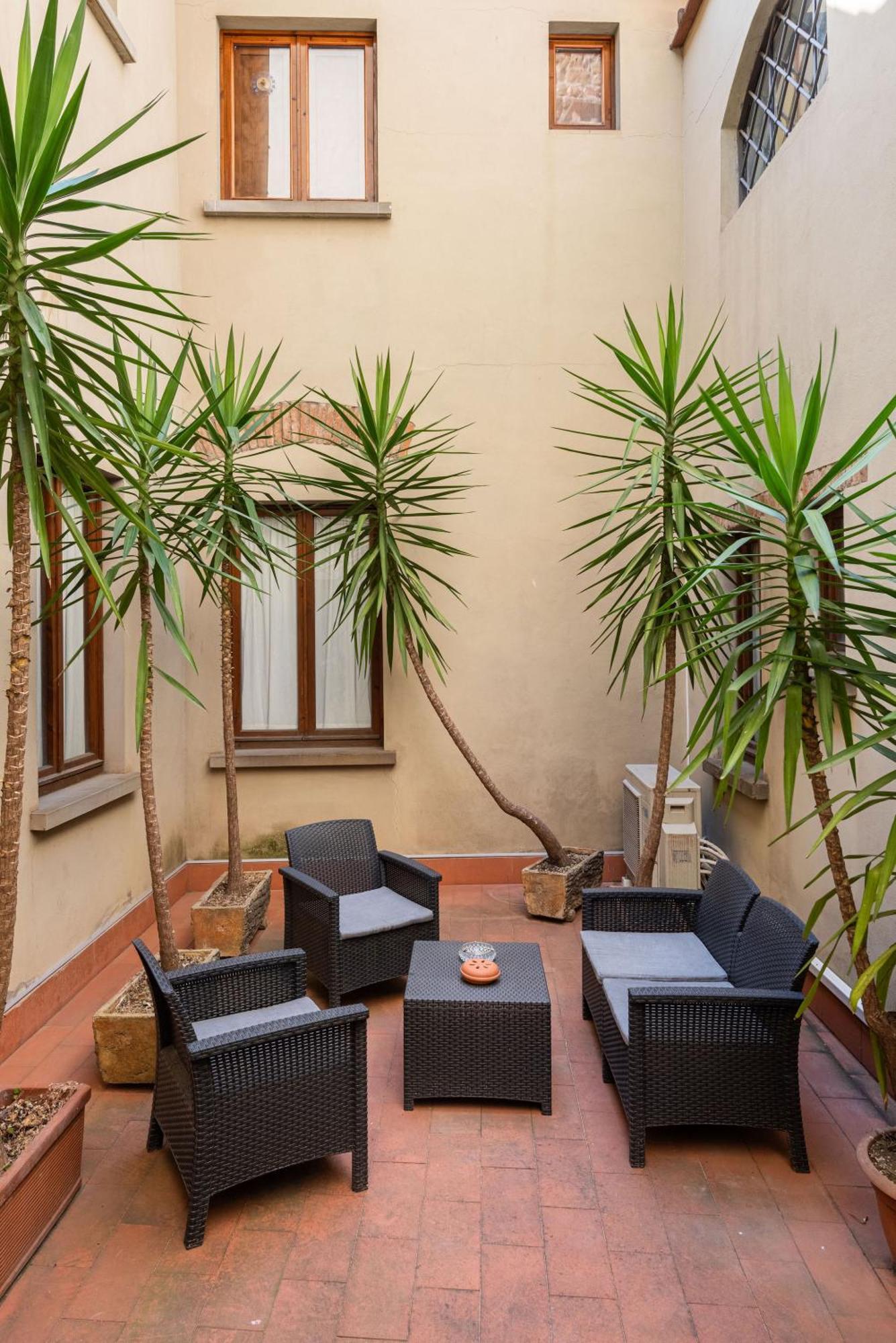 Signoria Apartment With Patio Florencia Exterior foto